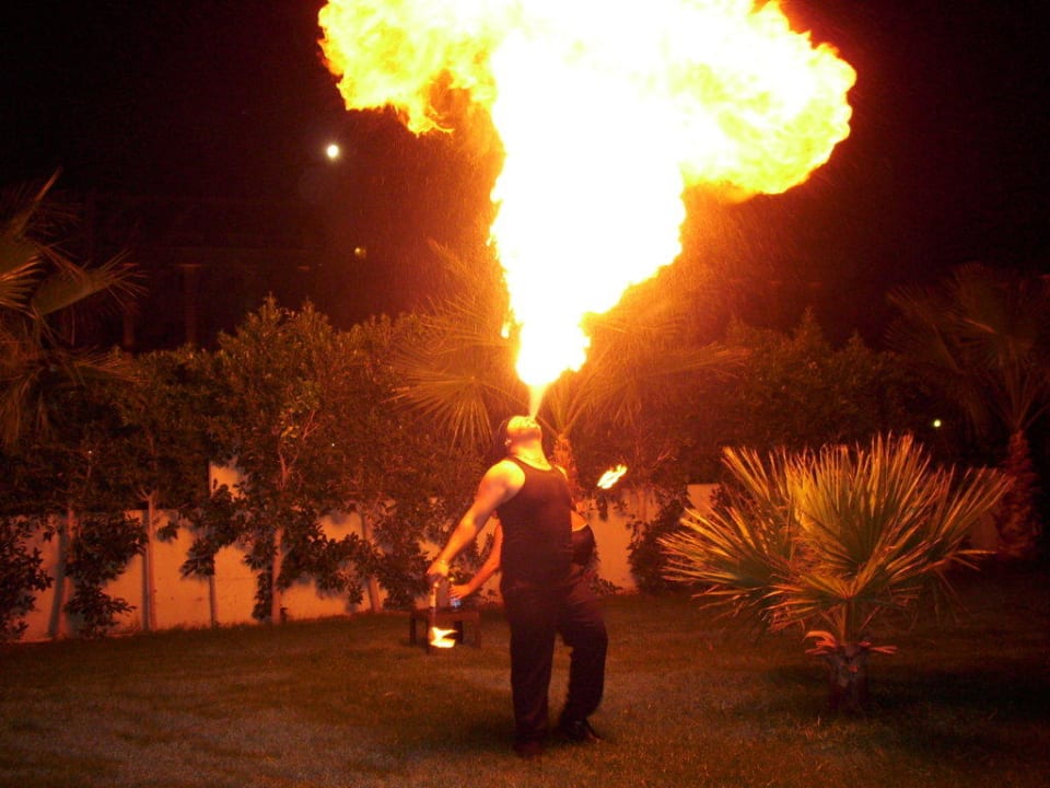 Fakirshow Calimera Hane Garden