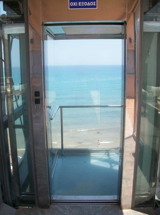 Blick aus dem Hotelfahrstuhl Hotel Corissia Princess