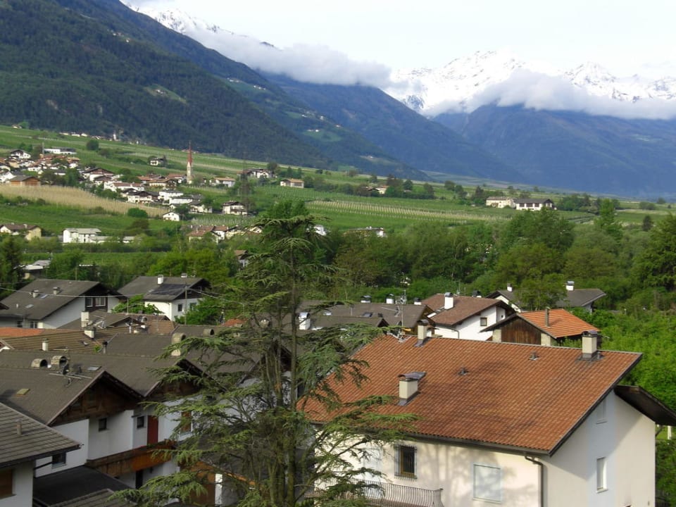 Balkonblick mit Wolken Hotel Nocturnes