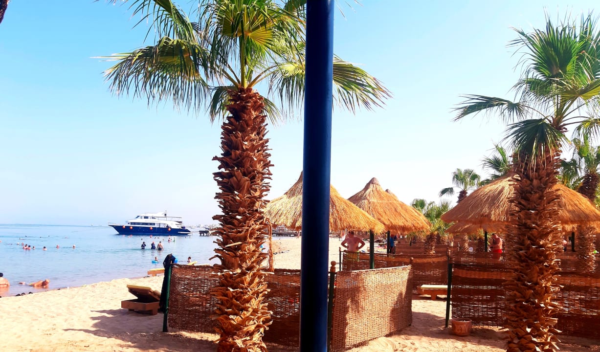 Strand Lotus Bay Beach Resort