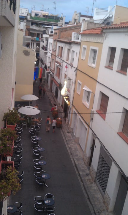 Vue du balcon gauche Parrots Hotel