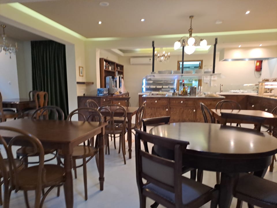 Gastro Nami Hotel & Suites