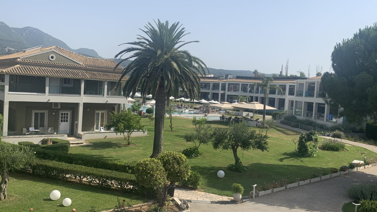 Ausblick Acharavi Beach Hotel