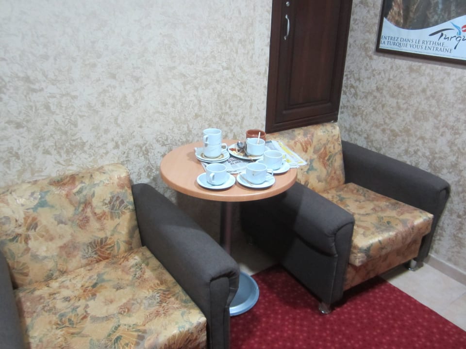 Müllplatz vor dem Zimmer Hotel Kahya