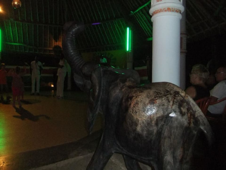 Animations- und Tanzfläche Neptune Village Beach Resort & Spa