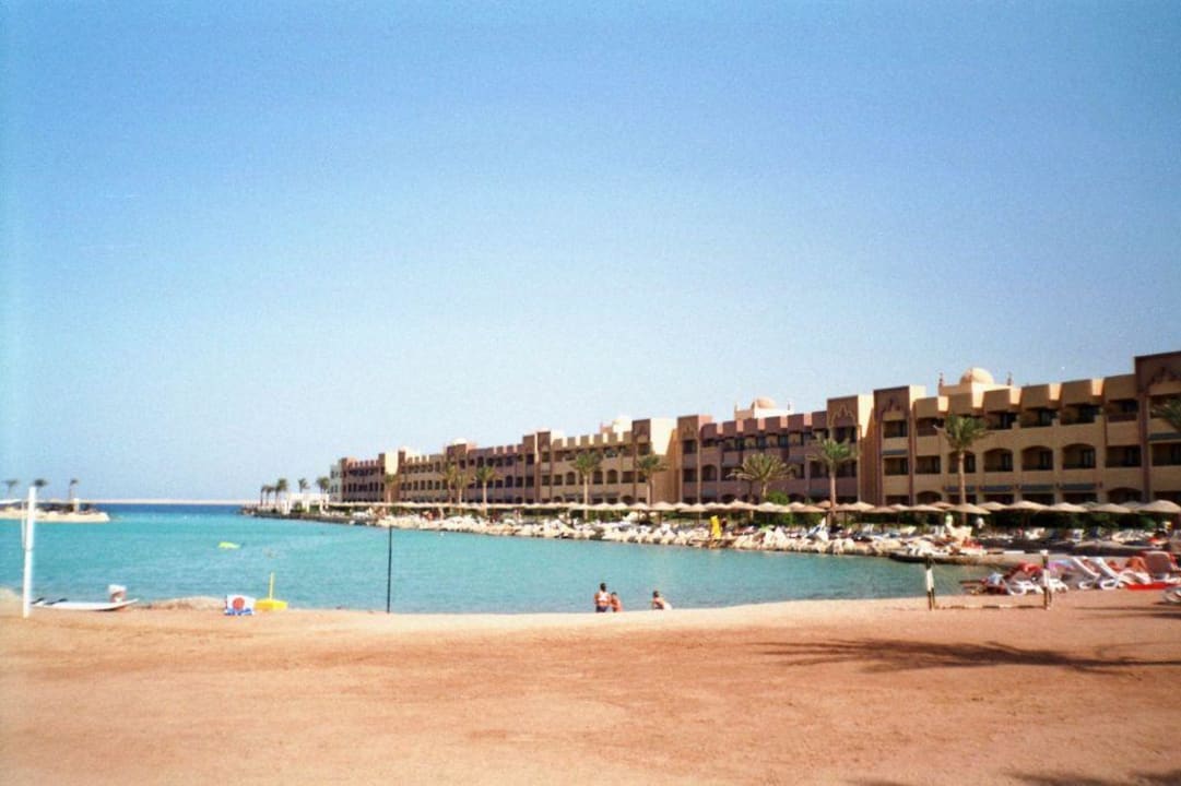 Rechter Strandabschnitt Sunny Days El Palacio Resort & Spa