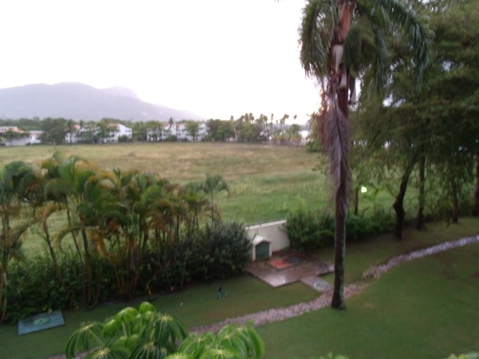 Freies Gelände nebenan Grand Paradise Playa Dorada