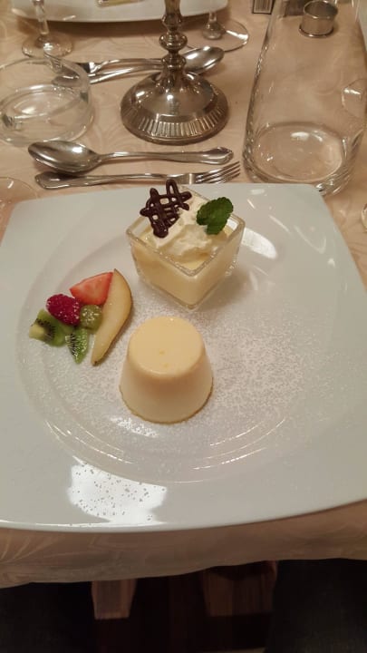 Leckere Nachspeise Schlössl Hotel Kindl