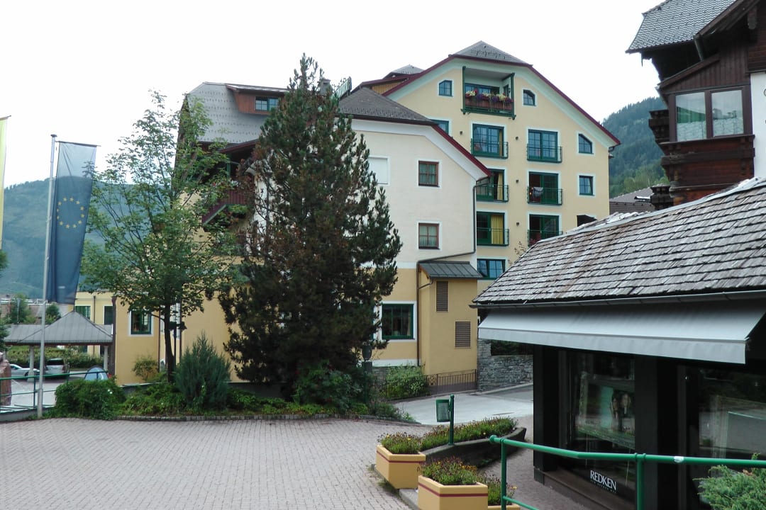 Blick vom Eingang aus Hotel & Restaurant Wastlwirt