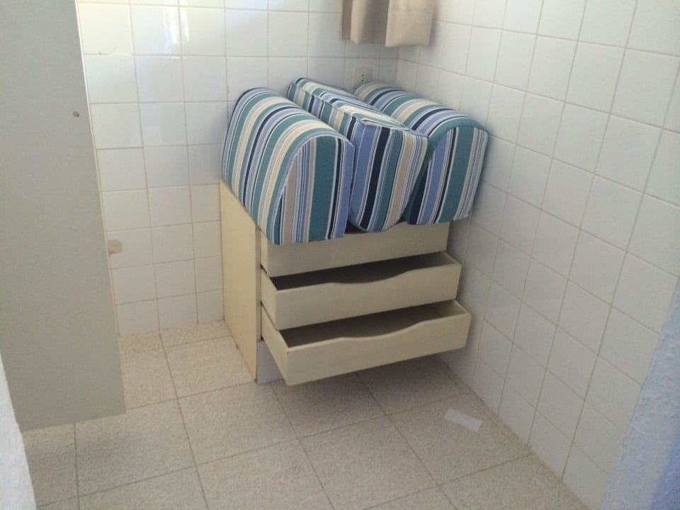 Kleiderschrank für 4 Personen Sun Club Eldorado