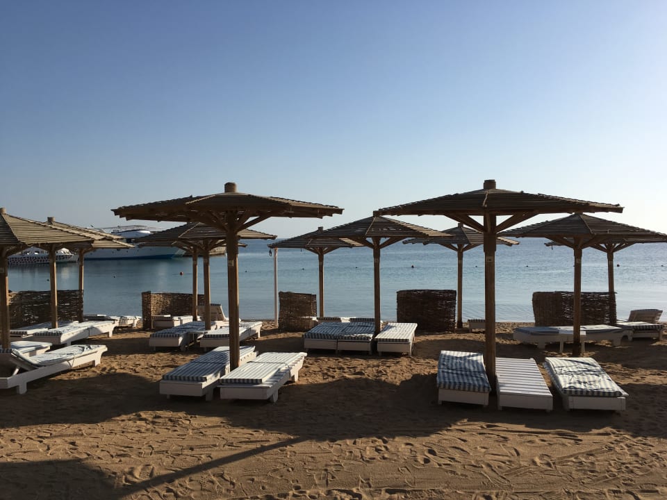 Strand Palm Beach Resort