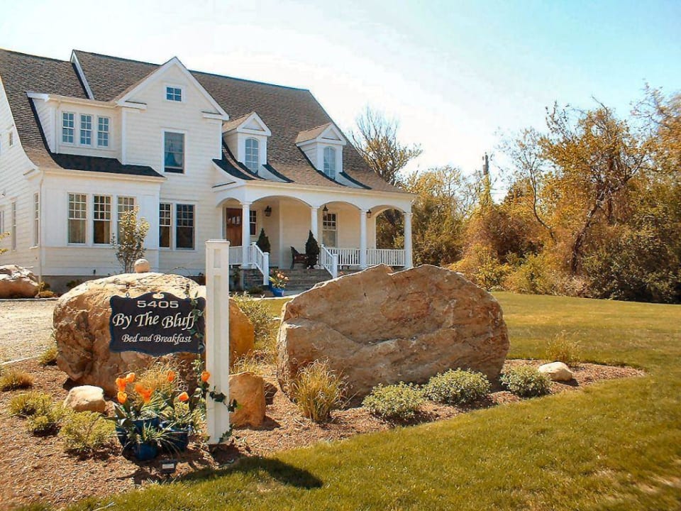 Aussenansicht By The Bluff Bed & Breakfast