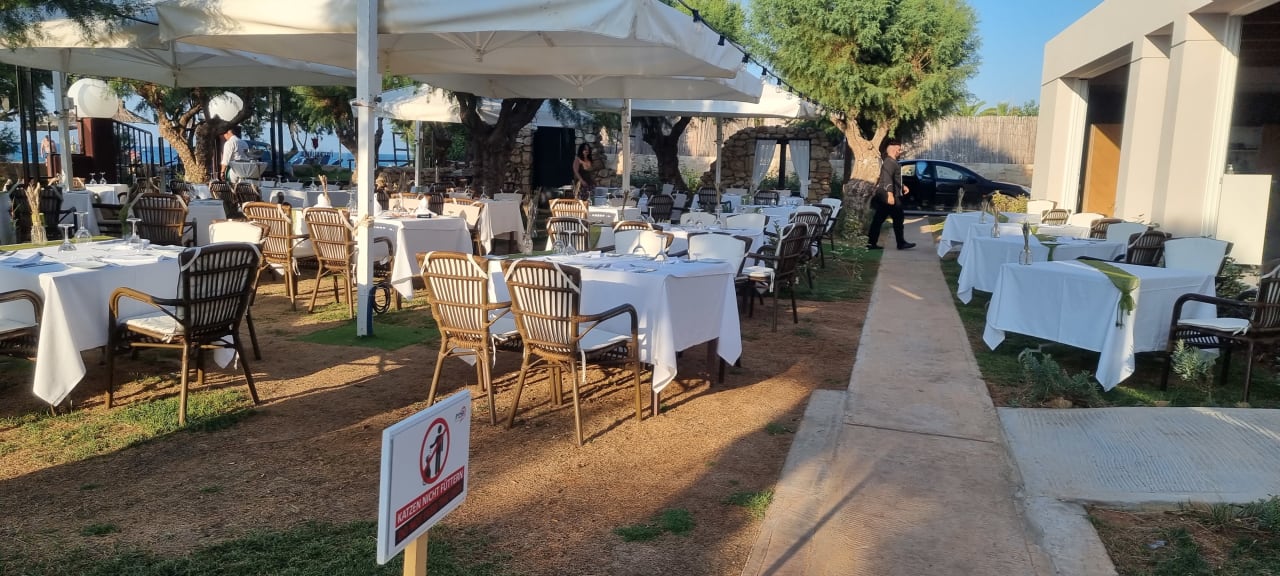 Gastro Anissa Beach & Village