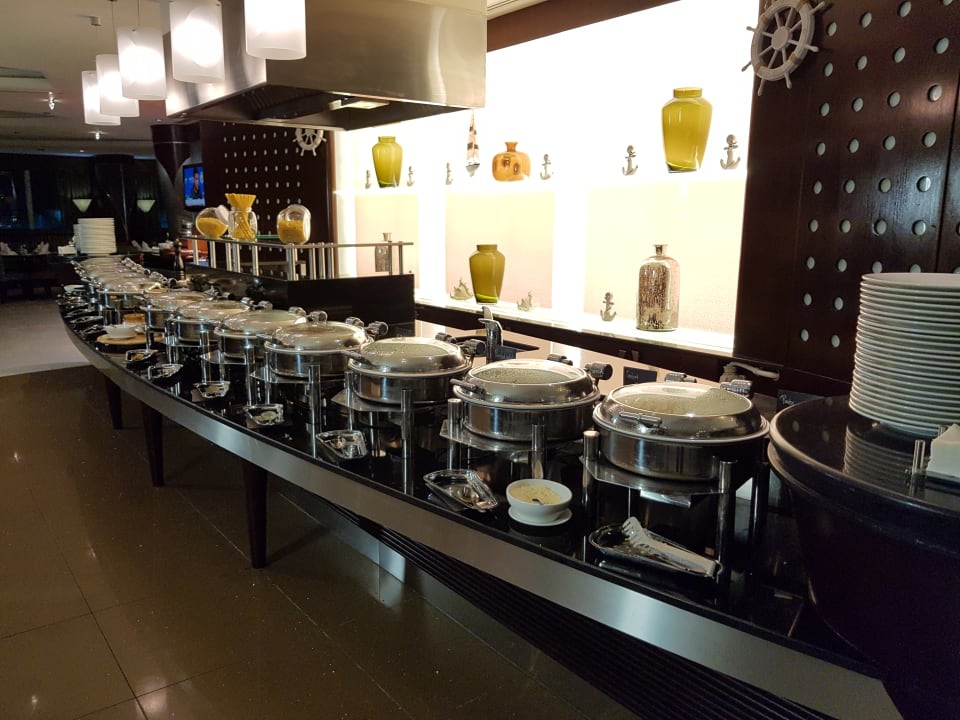 Gastro Rose Rayhaan by Rotana