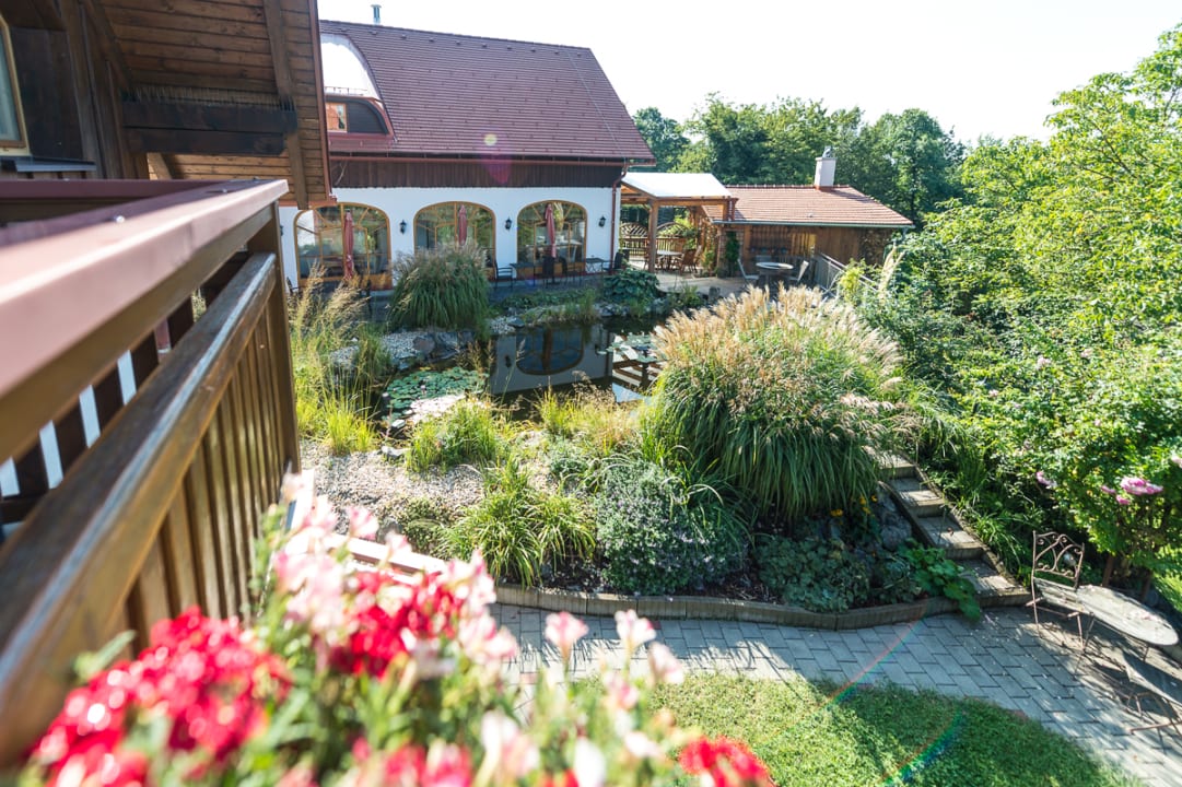 Gartenanlage Hügellandhof Familie Uitz