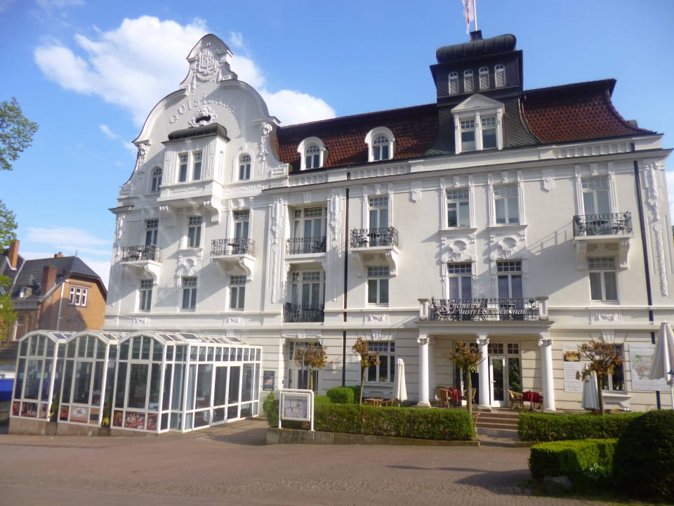 Frontansicht Göbel's Hotel Quellenhof