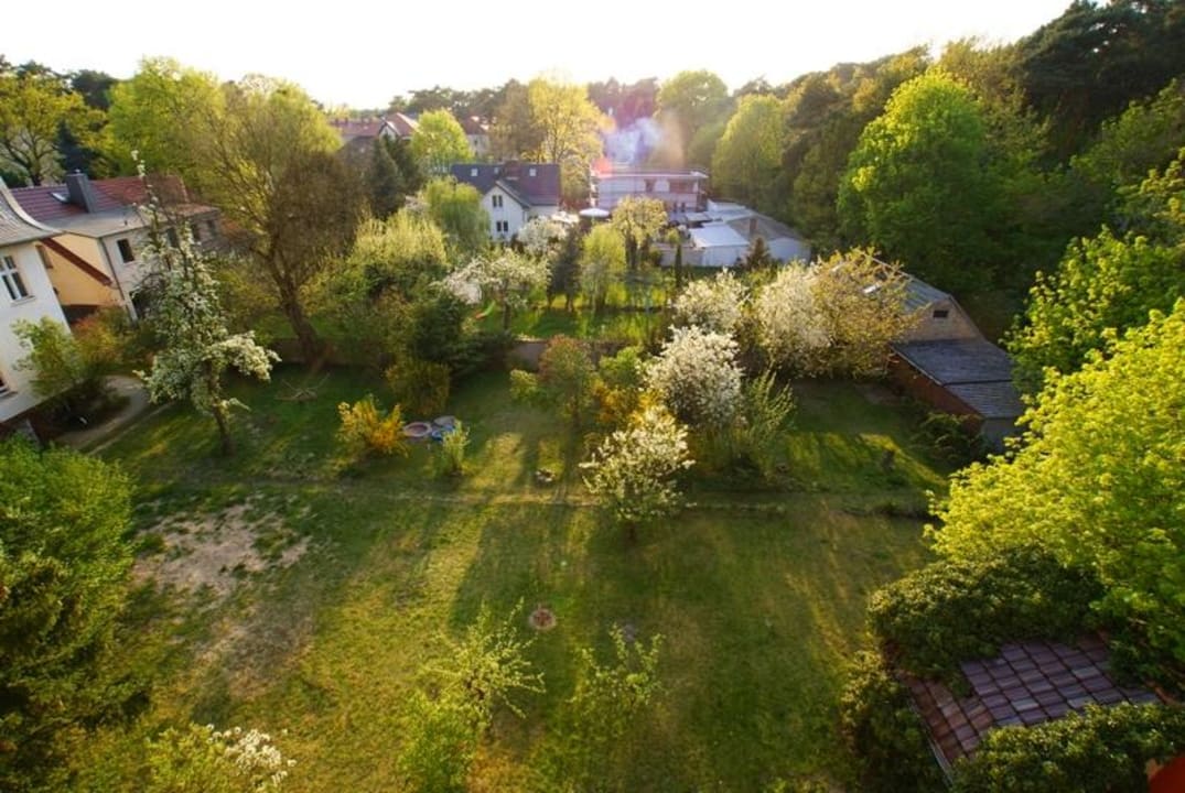 Ausblick in den Garten Anno 1900 Hotel Babelsberg