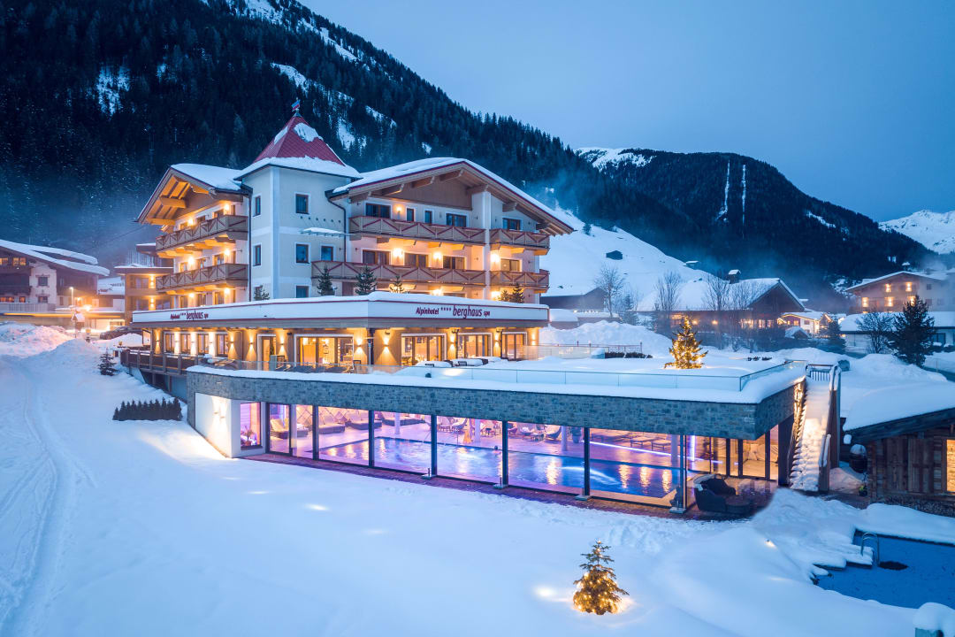 Außenansicht Alpinhotel Berghaus