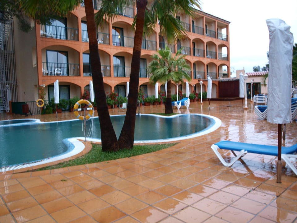 Haupthaus mit Pool Valentin Somni Hotel & Suites