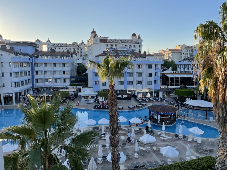 Pool Grand Seker Hotel