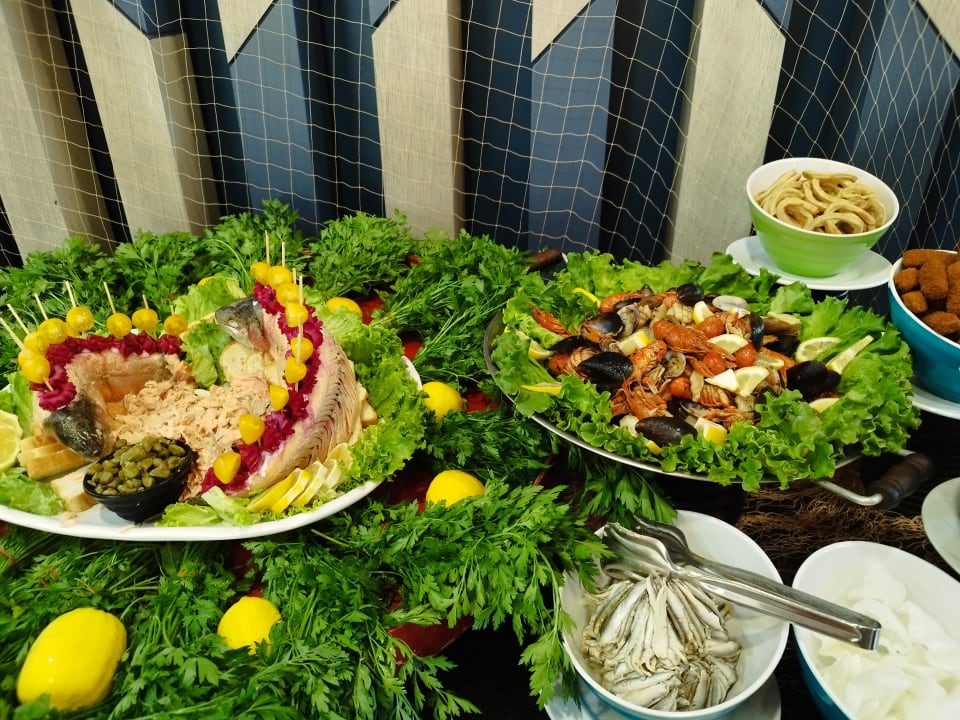 Gastro Saturn Palace Resort Hotel