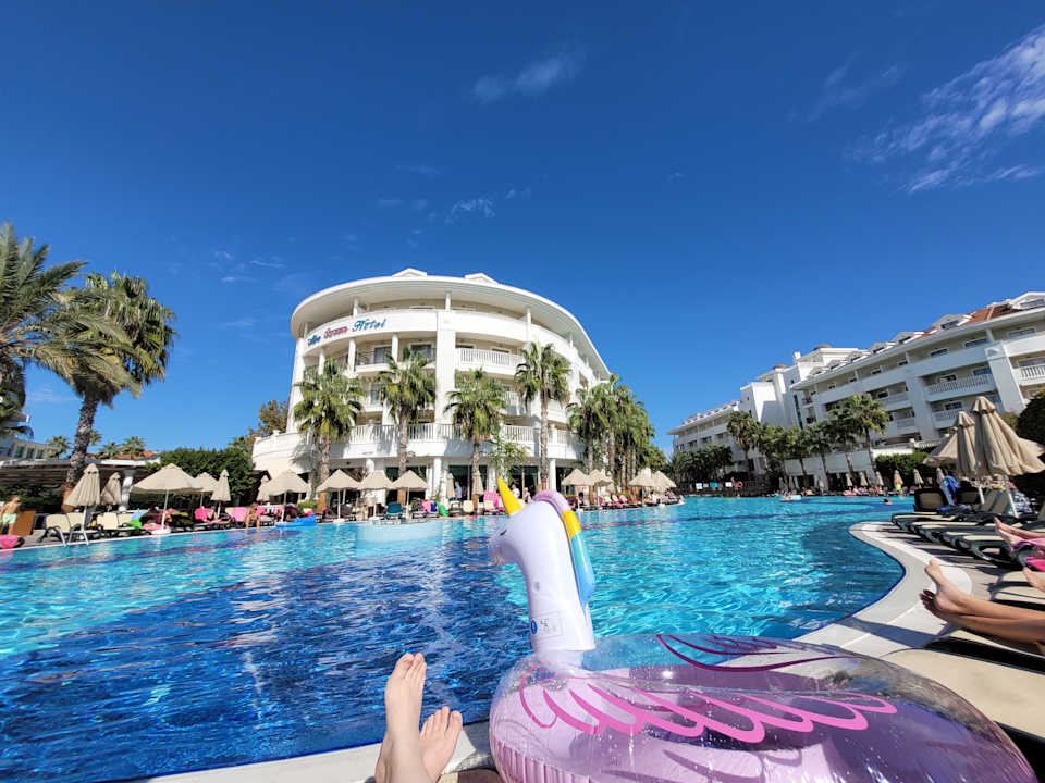 Außenansicht Alba Queen Hotel