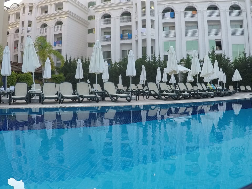 Pool Well Palace Side