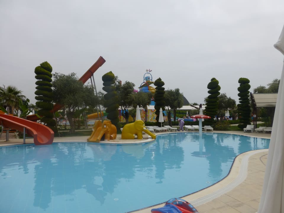 Pool Saturn Palace Resort Hotel