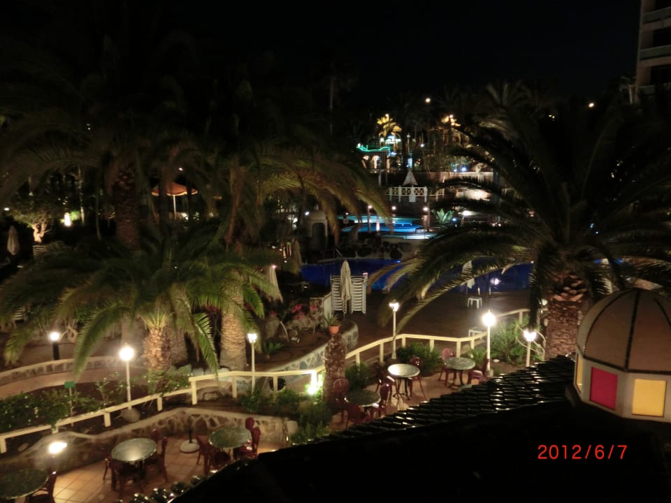 Auch bei Nacht toller Ausblick vom Zimmer Abora Buenaventura by Lopesan Hotels