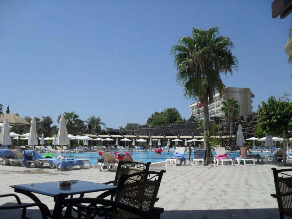 Blick von der Bar zum Pool Saphir Resort & Spa