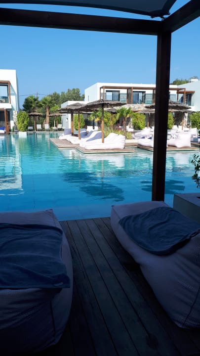 Pool Caravia Beach Hotel