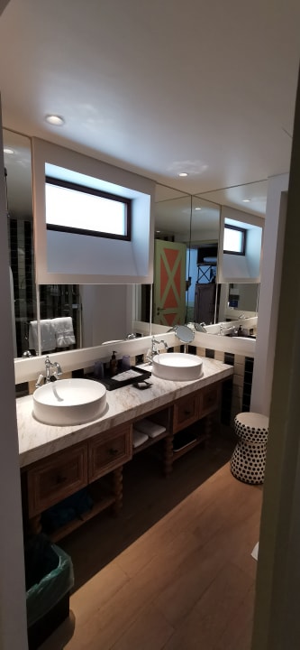 Zimmer SAii Lagoon Maldives, Curio Collection by Hilton