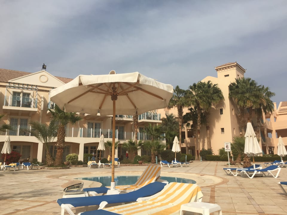 Pool Mövenpick Resort & Spa El Gouna