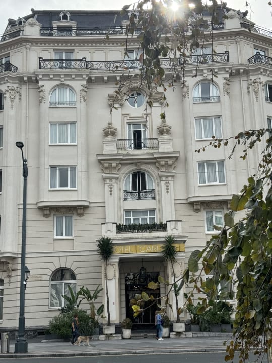 Außenansicht Hotel Carlton