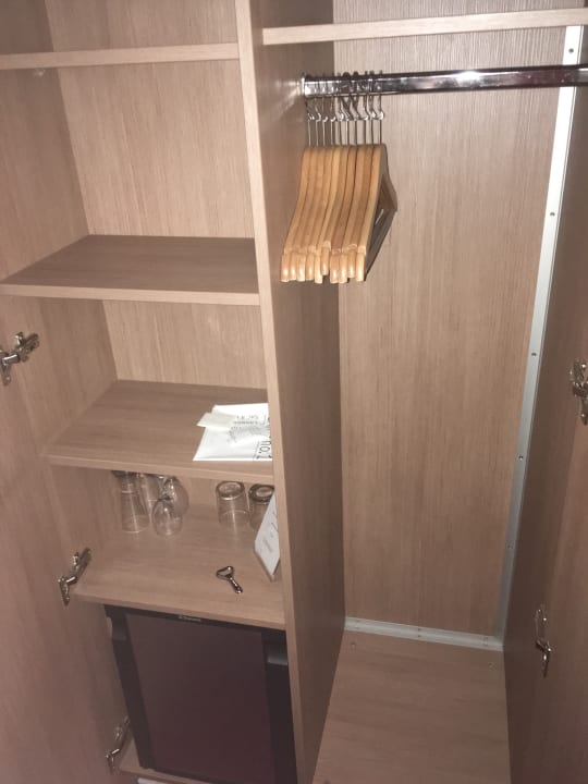 Schrank Hotel Weisses Ross