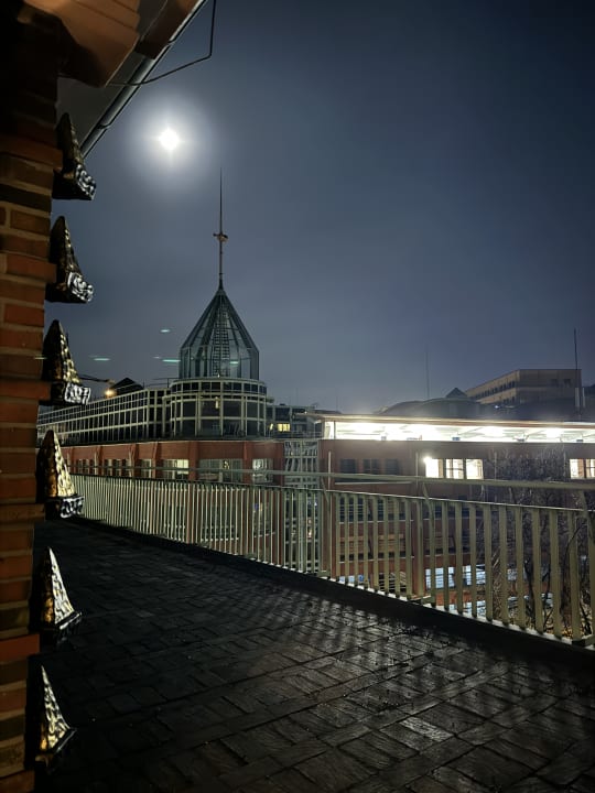 Ausblick Renaissance Hamburg Hotel