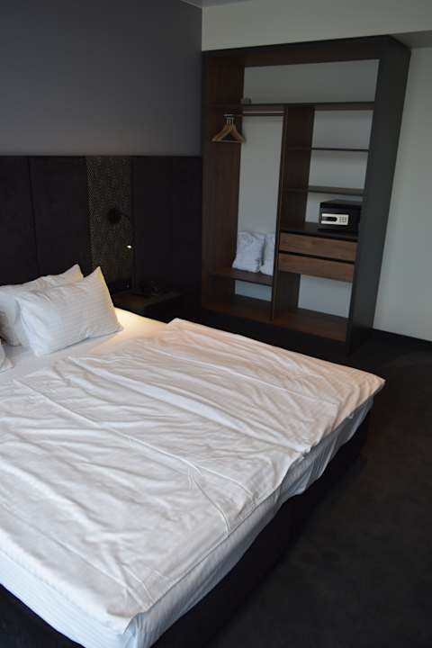 Zimmer Fomich Apartments