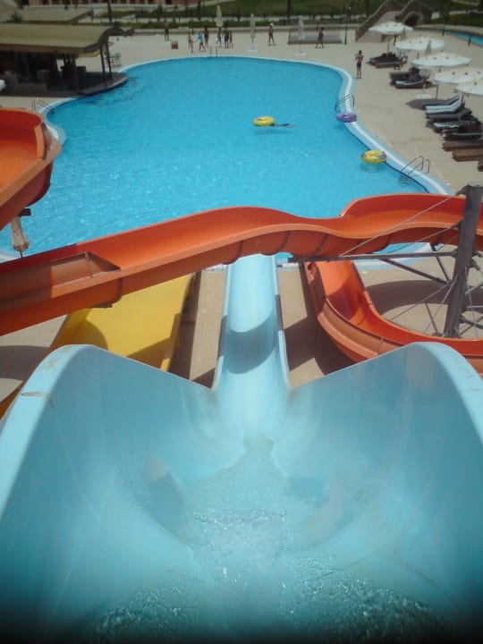 Widok ze zjeżdżalni Three Corners Happy Life Beach Resort