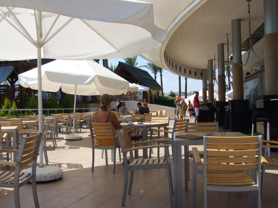 Entspannen am der Poolbar Hotel Delphin Diva