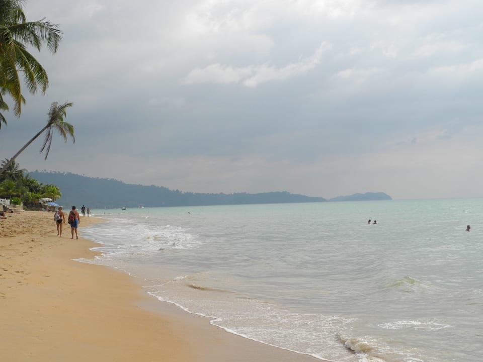 Mit dem hoteleigenden Fahrservice direkt z. Stran The Waters Khao Lak by Katathani