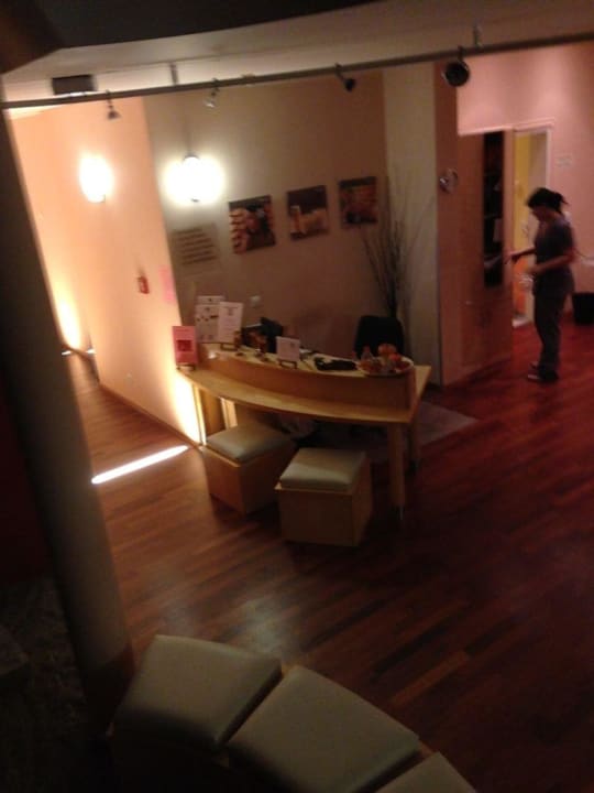 Empfang Wellnessbereich Seehotel Schloss Klink