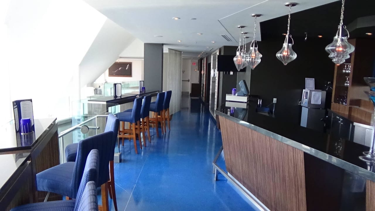 Myst - Lounge Hilton Niagara Falls / Fallsview Hotel & Suites
