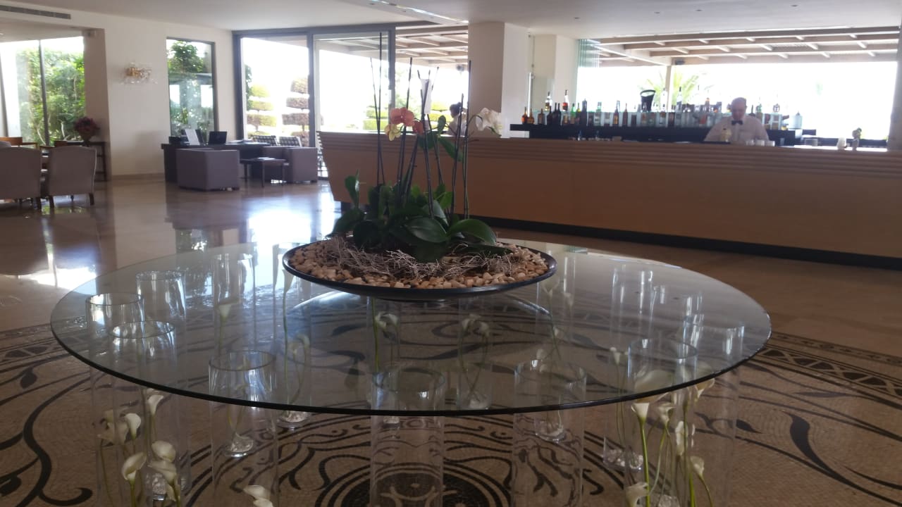 Lobbybar The Ixian Grand & All Suites