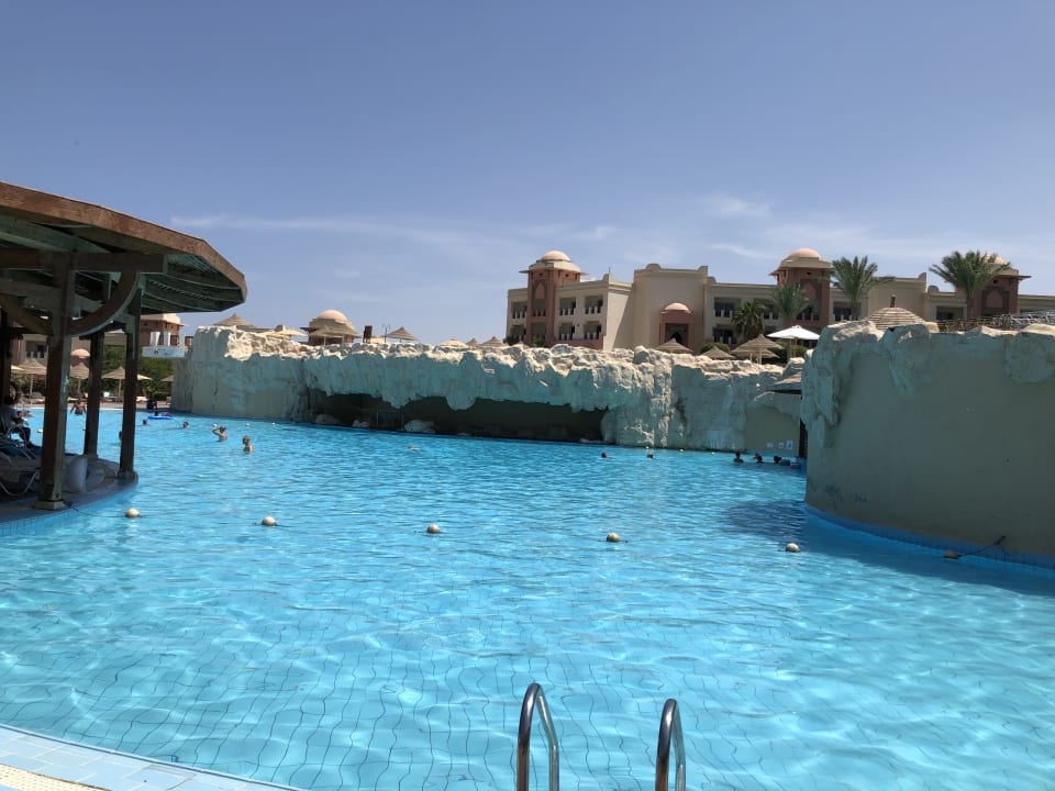 Pool Serenity Alpha Beach