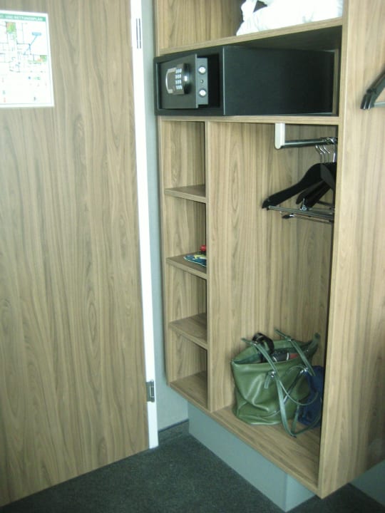 Zimmer H+ Hotel Bremen