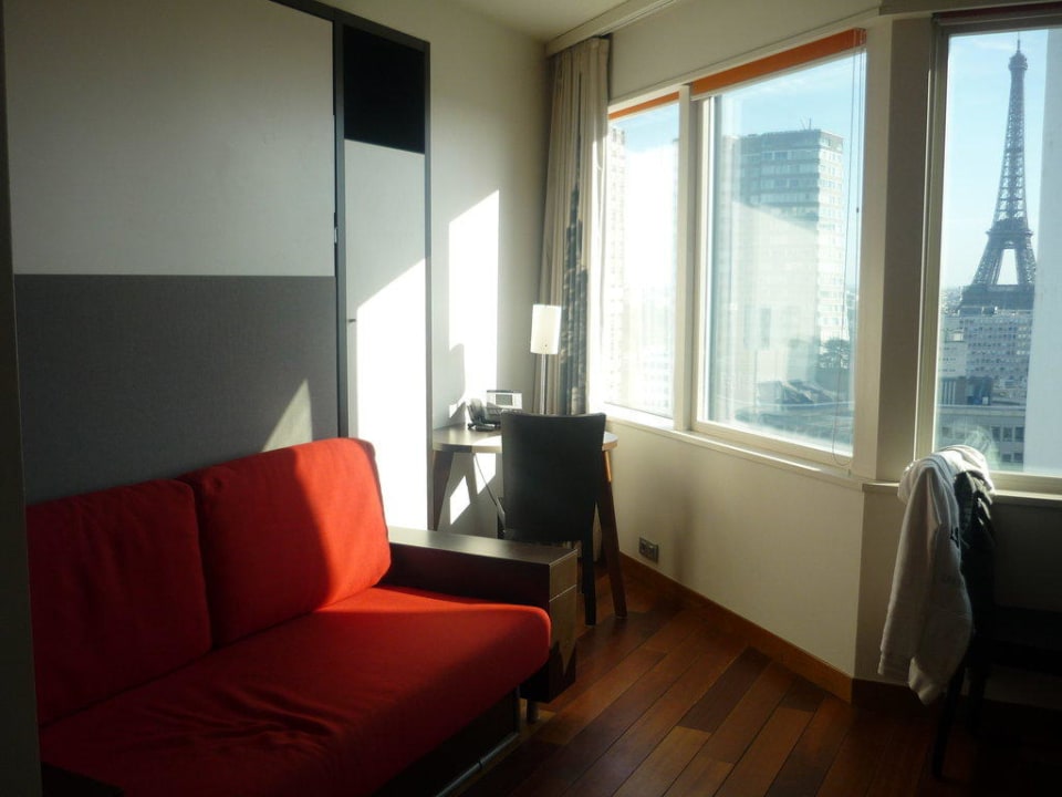 Vue de la chambre et de la tour eiffel Adagio City Aparthotel Tour Eiffel