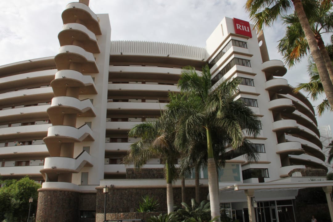 Frontansicht des Riu Palmera Hotel Riu Palace Palmeras