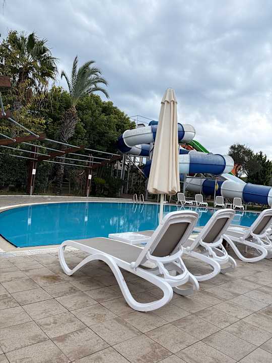 Pool Saturn Palace Resort Hotel