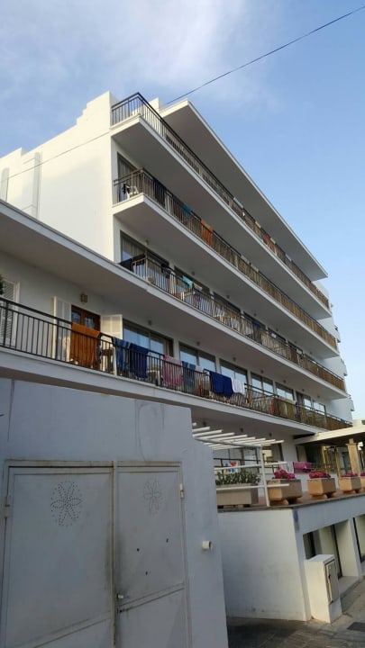 Oben in der Mitte vorn unser Balkon BLUESEA Anba Romani
