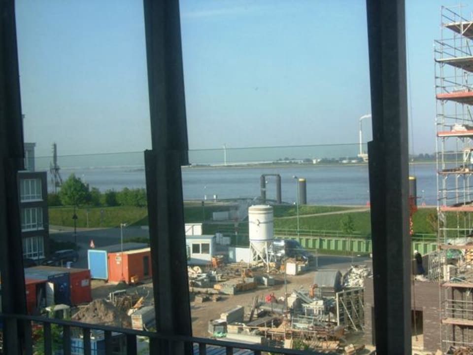 Aus dem Küchenfenster im-jaich Boardinghouse Bremerhaven